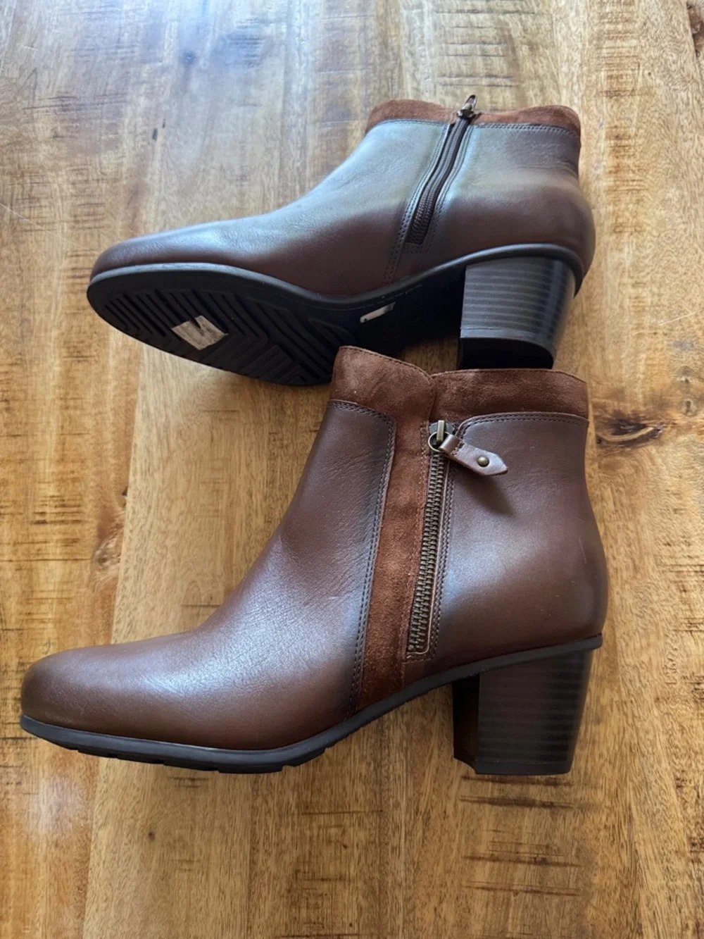 Cobb Hill Wynter Women's Brown Leather Zip Ankle Boots booties size 9 NEW